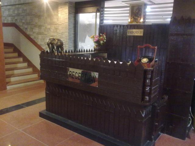 בהופאל Hotel Arch Manor Deluxe מראה פנימי תמונה